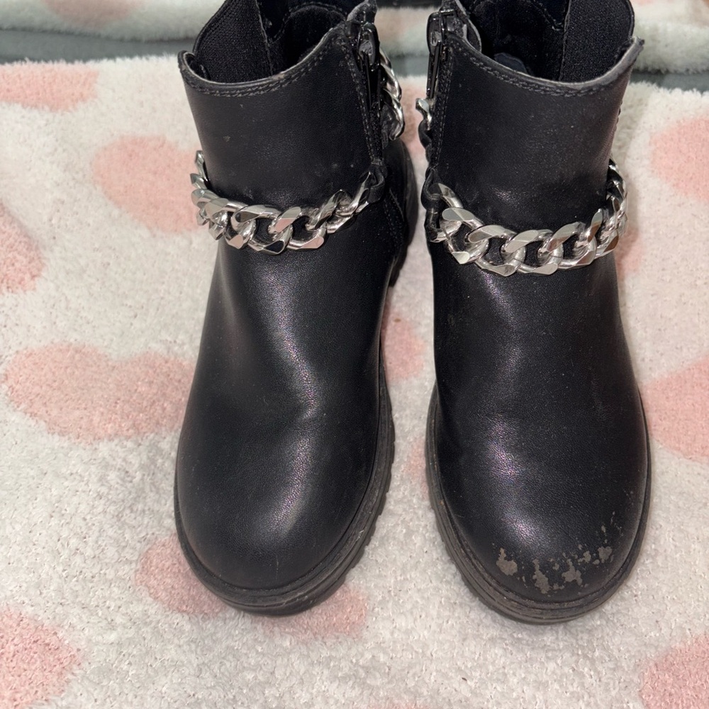 Black Boots with Silver Chain Accent